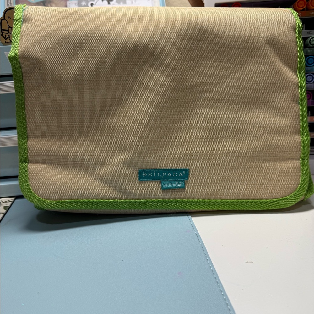 Silpada Cream and Green Organizer Pouch